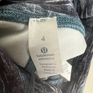 Lululemon Wunder Under Leggings, Blue Multi color, Size 4
